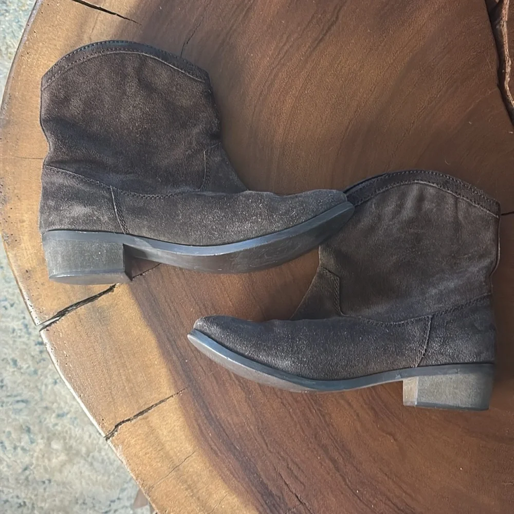 J Renee Embroidered Brown Suede Ankle Boots/ Size 10 - Picture 4 of 9